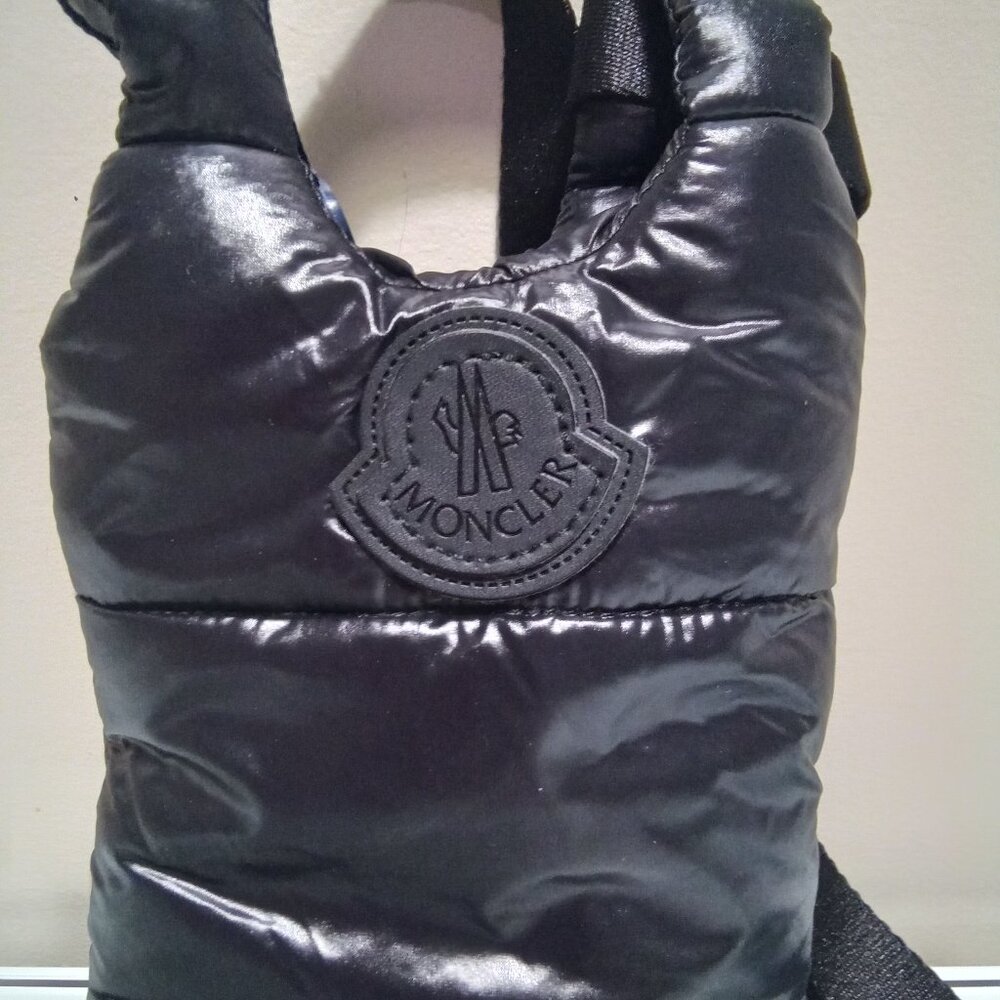 Moncler  LOGO PATCH QUILTED CROSSBODY BAG
